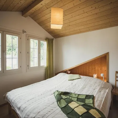 Floor Flat With View And Balcony 아파트 브리엔츠