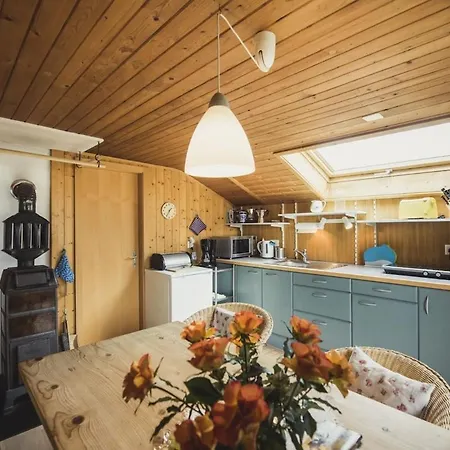 Floor Flat With View And Balcony * Brienz (Bern)